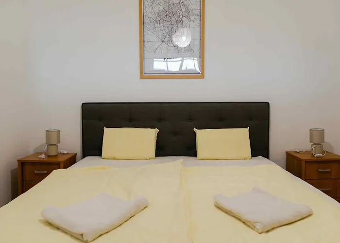 Velky Blizko Centra Apartmán